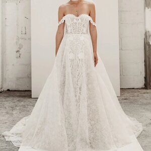 SAINT Bridal Couture "Cole" Ivory - Size 8 (dress) Size 6 (streetwear)